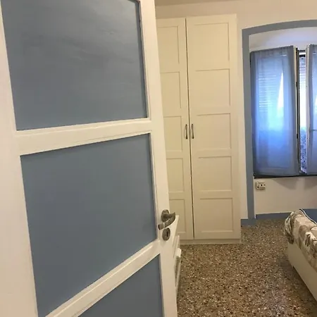 Vela Azzurra מנרולה