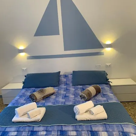 Vela Azzurra * מנרולה